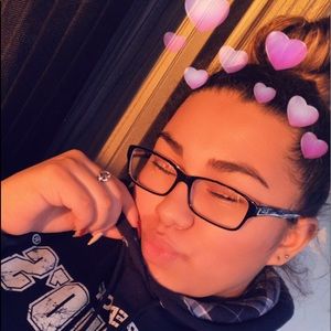 Meet your Posher, Victoria